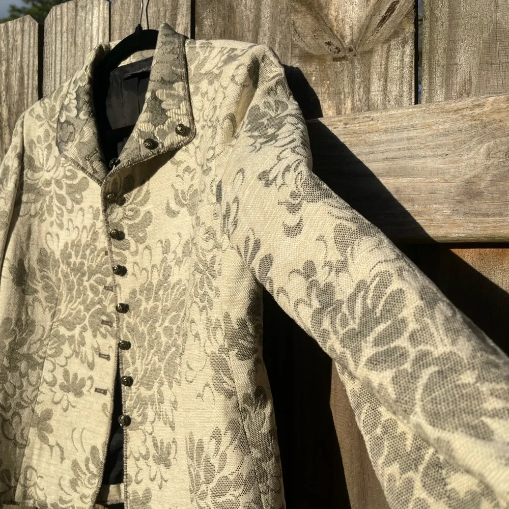 Tahari Cream Floral Women's Brocade Jacket size 10 - Picture 4 of 12